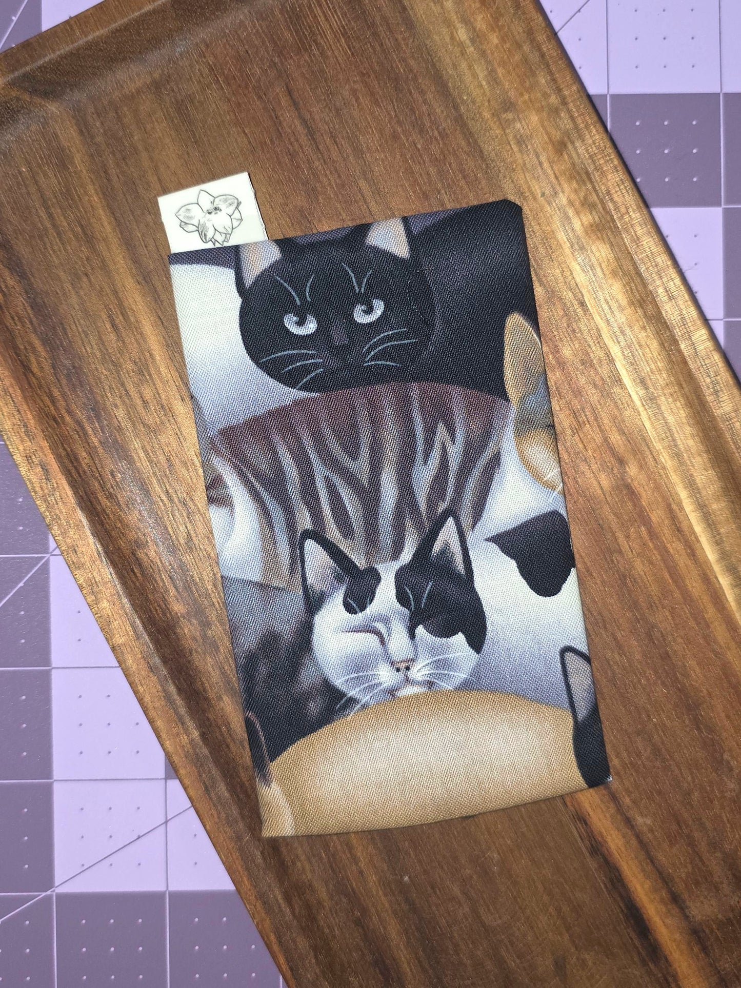 Neutral Cats Tissue Pouch